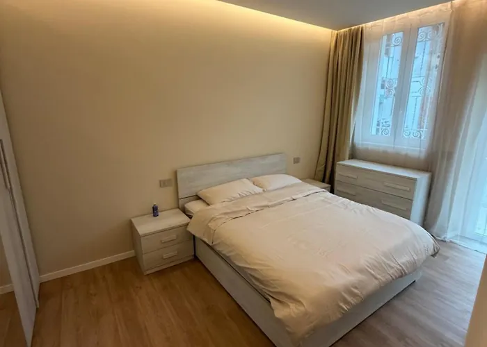Milan House 2 *